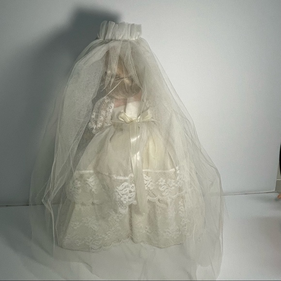 Effanbee Bride Doll 14" Veil Garter Bouquet NWT Old 14" - Picture 3 of 9